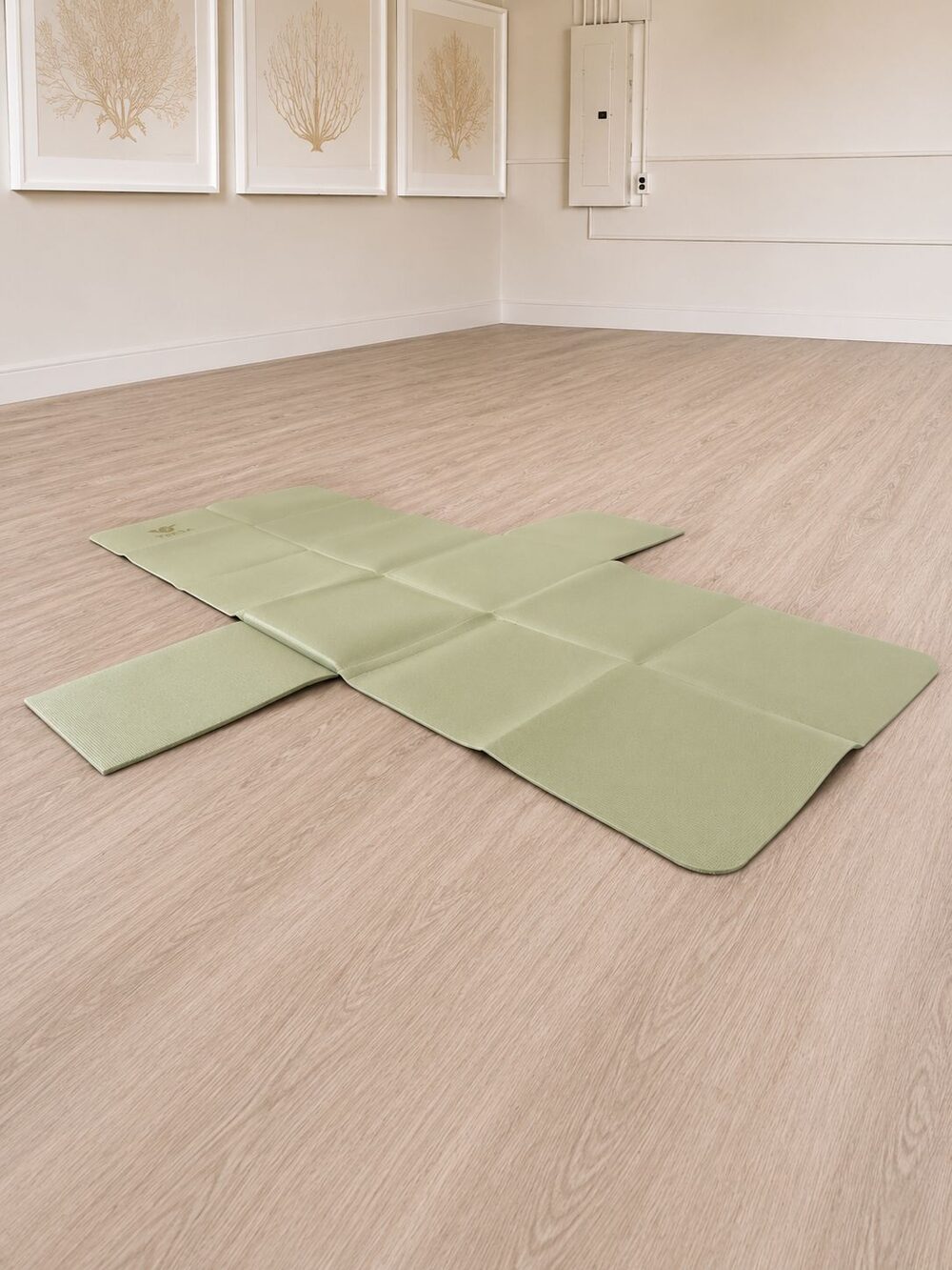 Versa Yoga Mat unfolded, flat